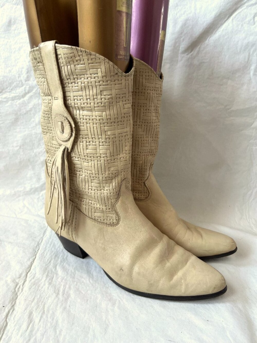 Vintage western boots Laredo cream leather basket weave womens 10 almond toe